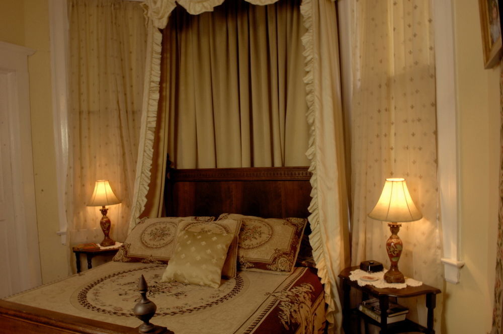 Bisland House Bed And Breakfast Натчес Екстериор снимка
